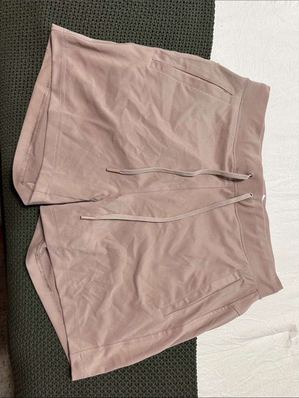 Yogalicious lux avenue 4” short